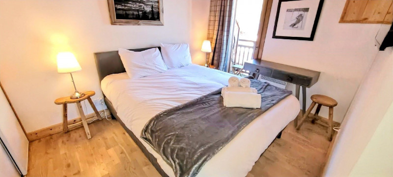 _lv_images__lot_0000000006_08_19226531 _lv_images__lot_0000000006_08_19226531