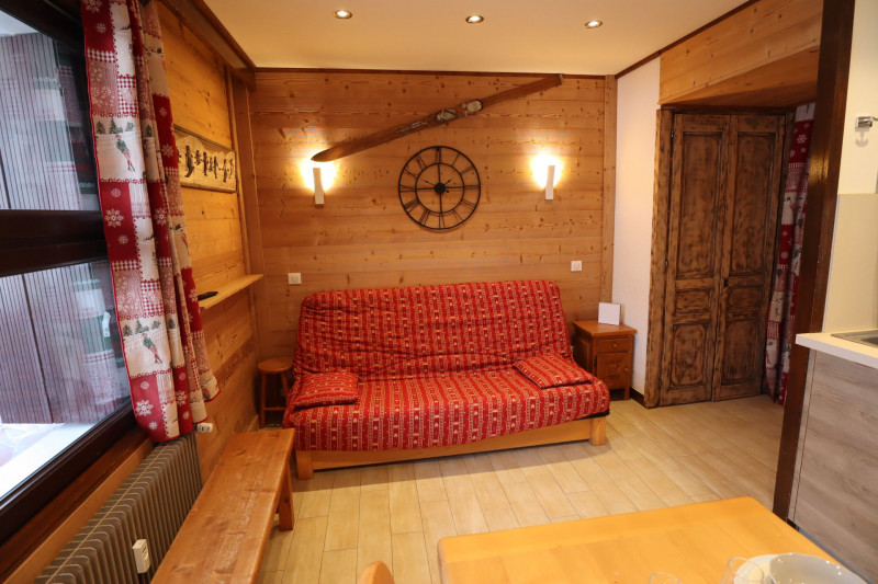 _lv_images__lot_0000000007_05_18115610 _lv_images__lot_0000000007_05_18115610