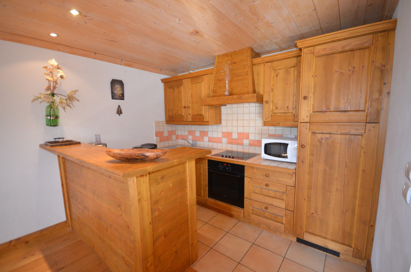 _lv_images__lot_0000000008_04_18437925