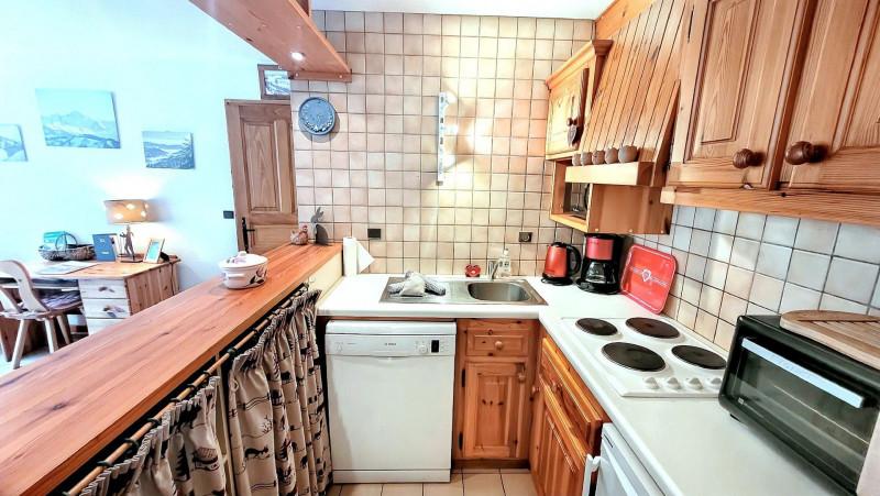 _lv_images__lot_0000000008_05_18134542 _lv_images__lot_0000000008_05_18134542