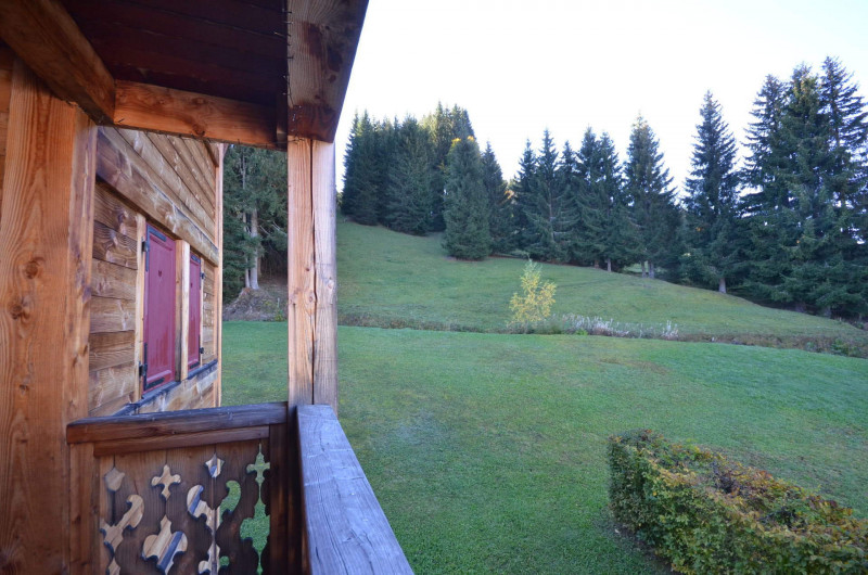 _lv_images__lot_0000000008_15_18928388