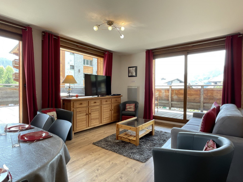 _lv_images__lot_0000000009_02_18918797