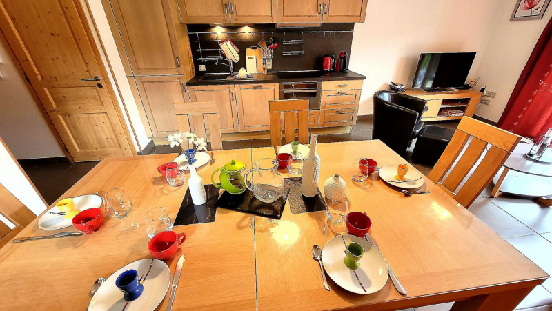 _lv_images__lot_0000000010_05_18417989