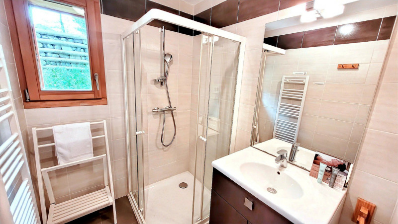 _lv_images__lot_0000000010_11_18493442 _lv_images__lot_0000000010_11_18493442