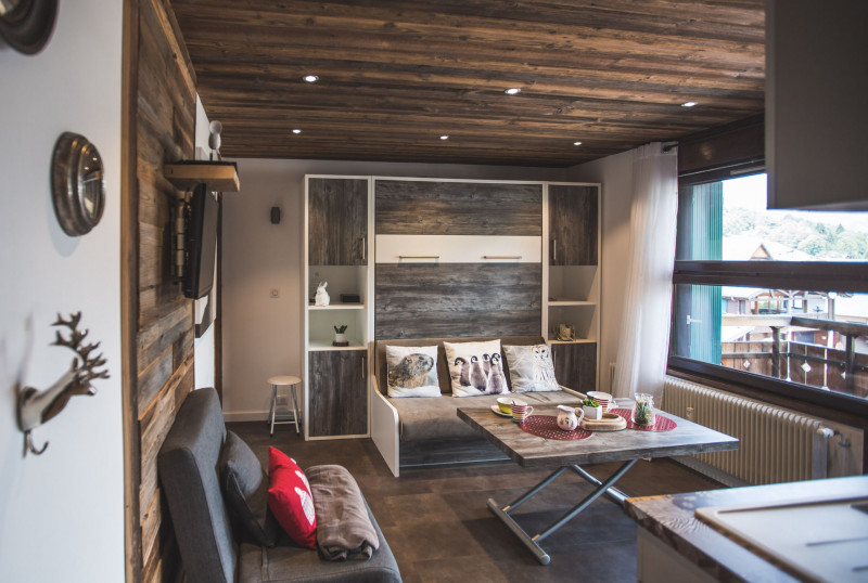 _lv_images__lot_0000000013_02_19378950