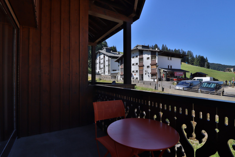 _lv_images__lot_0000000013_06_20449503 _lv_images__lot_0000000013_06_20449503