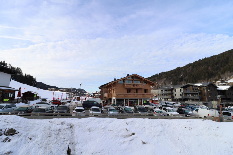 _lv_images__lot_0000000013_09_16772146