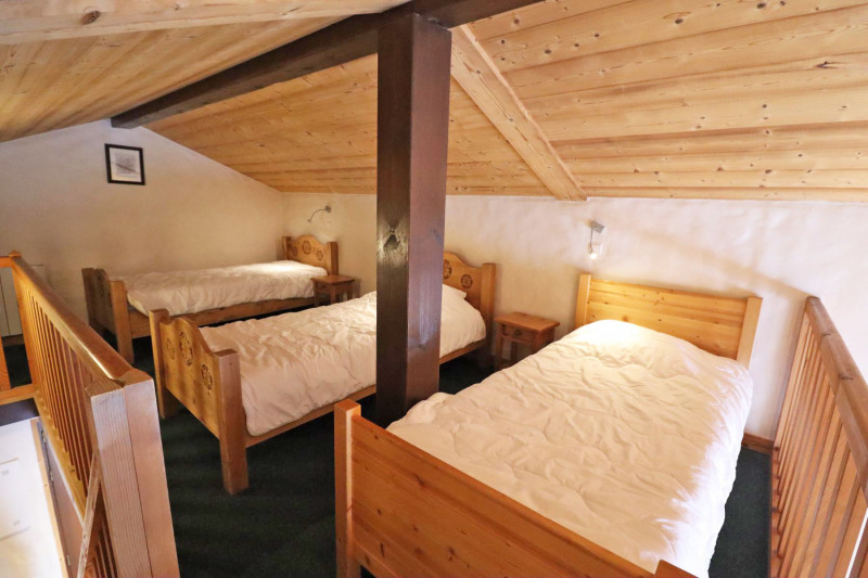 _lv_images__lot_0000000014_04_18430739