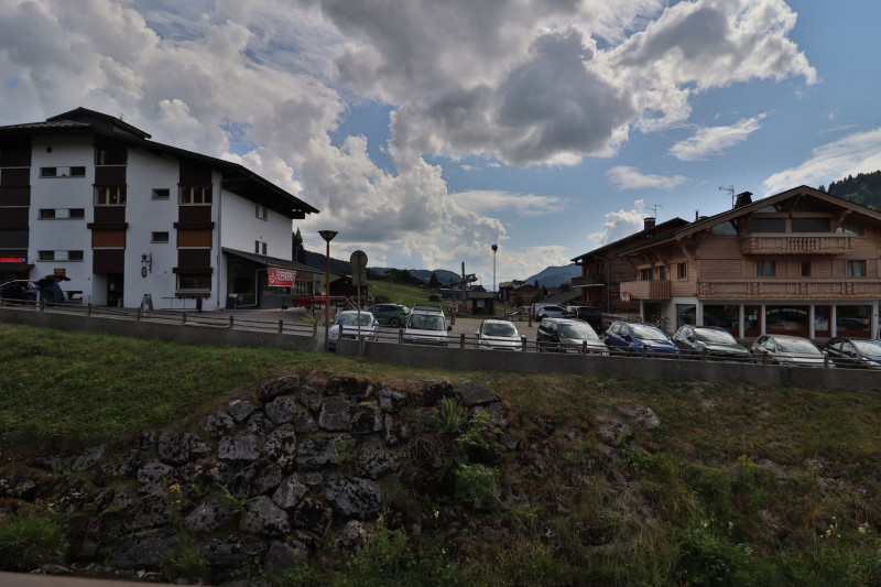 _lv_images__lot_0000000015_09_20440321 _lv_images__lot_0000000015_09_20440321