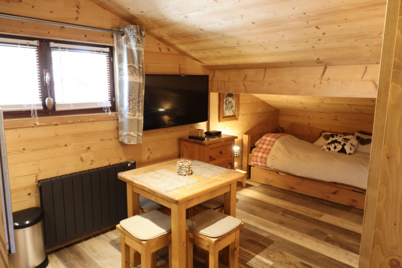 _lv_images__lot_0000000029_02_18071327 _lv_images__lot_0000000029_02_18071327