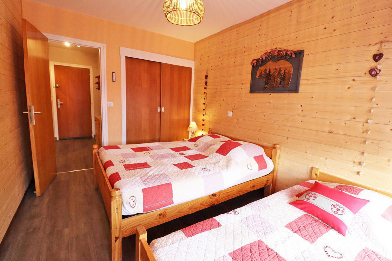 _lv_images__lot_0000000031_07_18071257 _lv_images__lot_0000000031_07_18071257