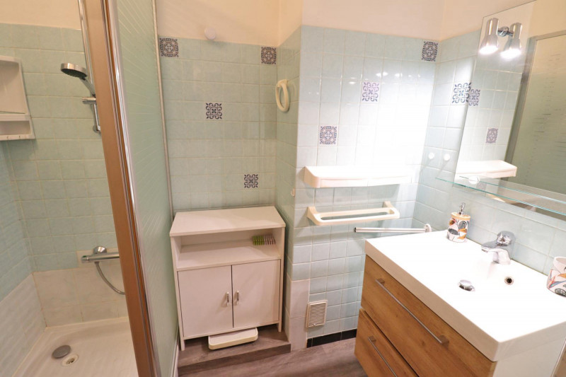 _lv_images__lot_0000000031_08_18797256