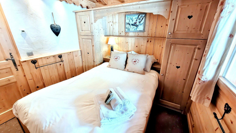 _lv_images__lot_0000000031_08_19226626 _lv_images__lot_0000000031_08_19226626