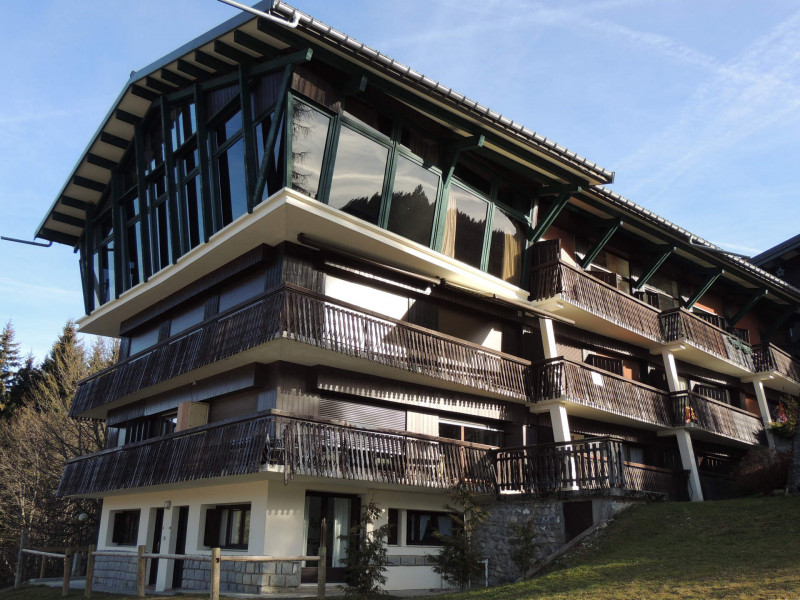 _lv_images__lot_0000000032_11_18370662