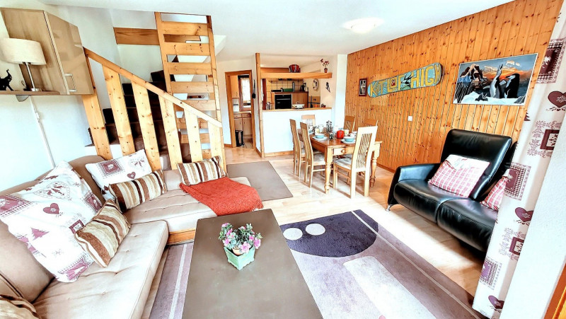 _lv_images__lot_0000000040_05_19265209