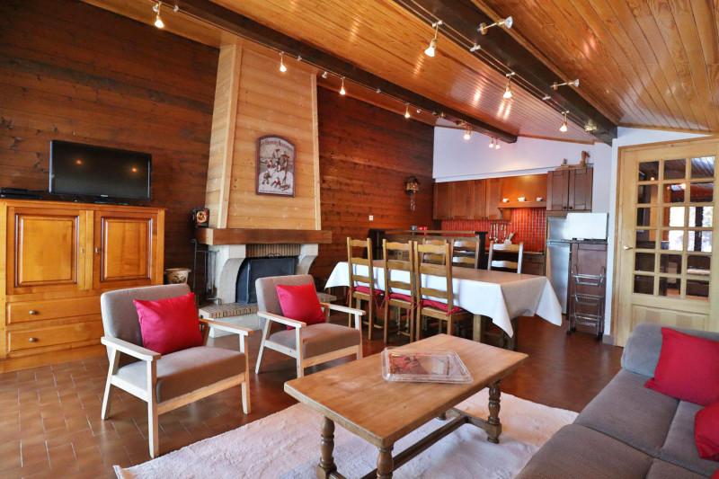 _lv_images__lot_0000000044_02_19278116