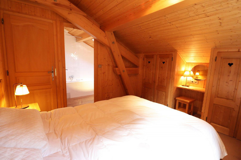 _lv_images__lot_0000000045_12_19143094