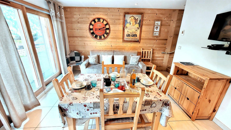 _lv_images__lot_0000000046_01_19121155 _lv_images__lot_0000000046_01_19121155