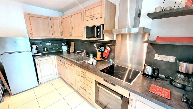 _lv_images__lot_0000000046_02_18370782