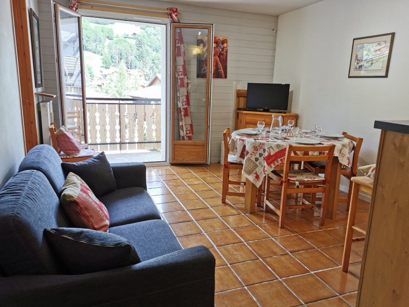 _lv_images__lot_0000000047_01_18361668