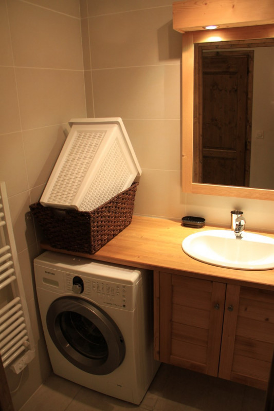 _lv_images__lot_0000000051_14_18806484