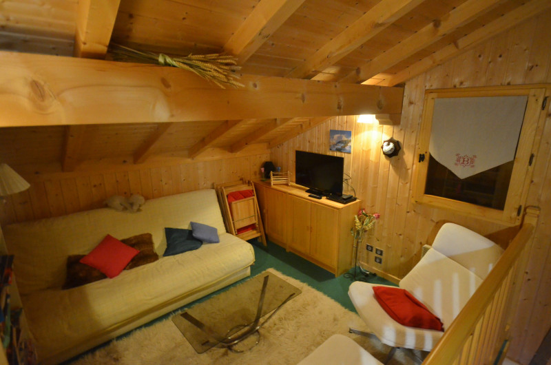 _lv_images__lot_0000000059_08_18475714