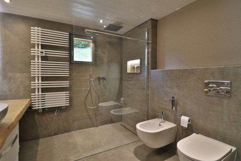 _lv_images__lot_0000000059_11_19268422 _lv_images__lot_0000000059_11_19268422