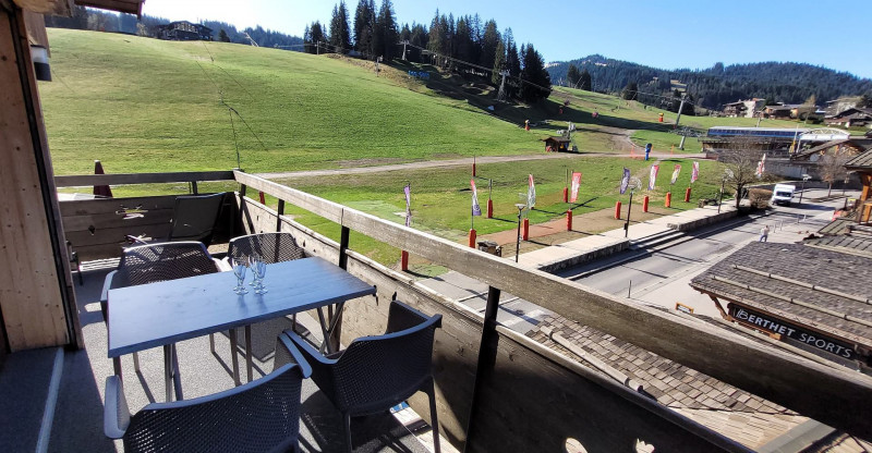 _lv_images__lot_0000000064_02_19225782