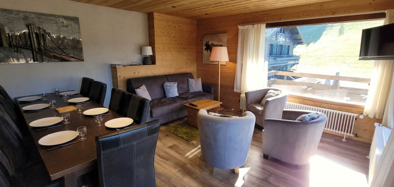 _lv_images__lot_0000000064_04_18483120