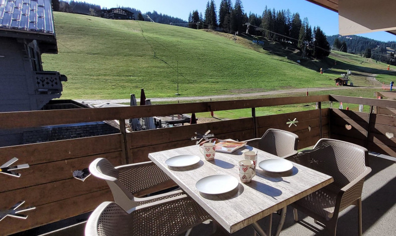 _lv_images__lot_0000000064_08_18076413