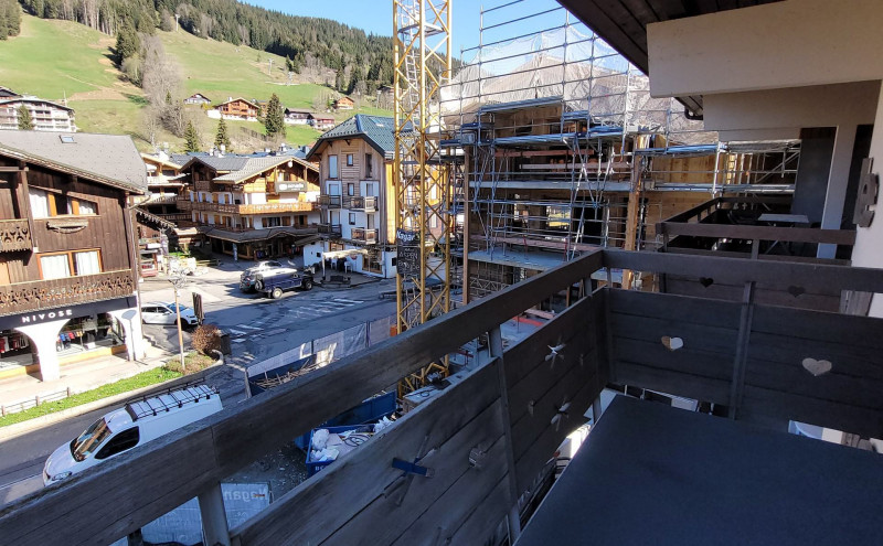 _lv_images__lot_0000000065_06_17738222