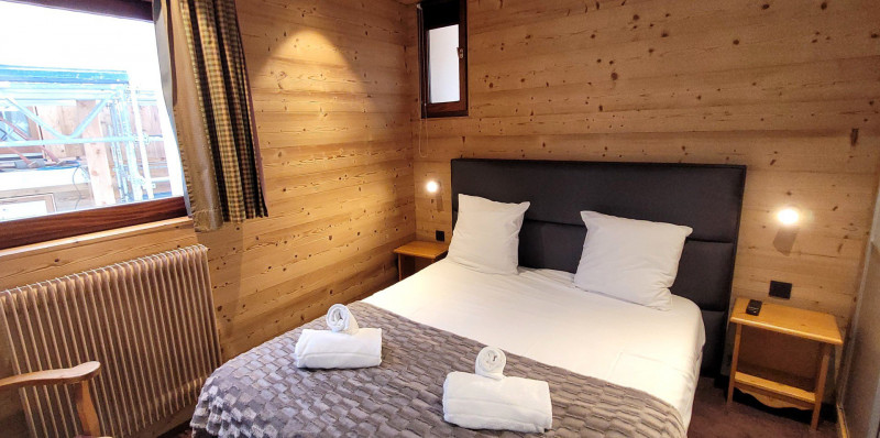 _lv_images__lot_0000000065_07_18417026