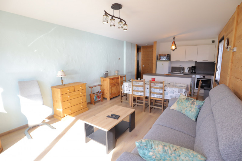 _lv_images__lot_0000000067_03_18928451