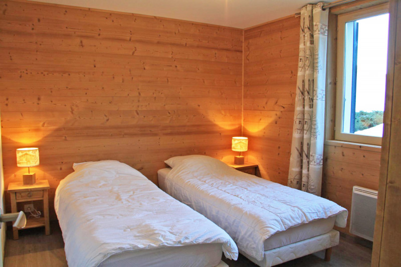 _lv_images__lot_0000000073_07_18373794