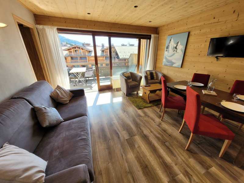 _lv_images__lot_0000000075_01_18927215