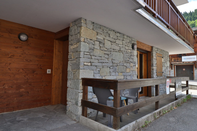 _lv_images__lot_0000000075_09_18931074