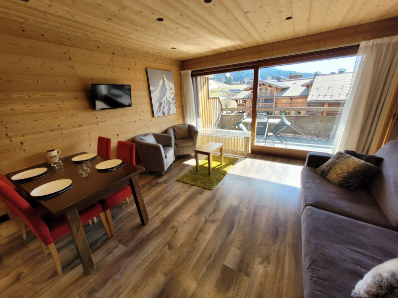 _lv_images__lot_0000000077_01_18493448