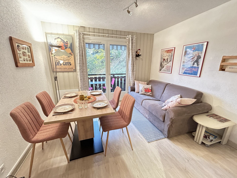 _lv_images__lot_0000000082_01_19160765 _lv_images__lot_0000000082_01_19160765