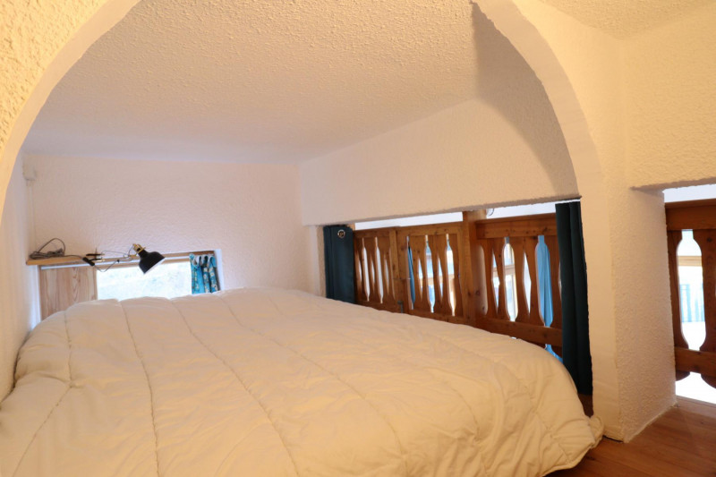 _lv_images__lot_0000000086_09_17979447 _lv_images__lot_0000000086_09_17979447