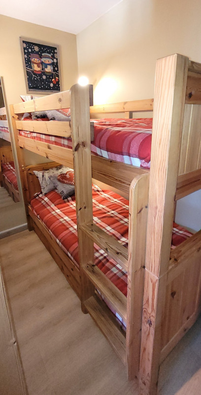 _lv_images__lot_0000000093_15_18792329