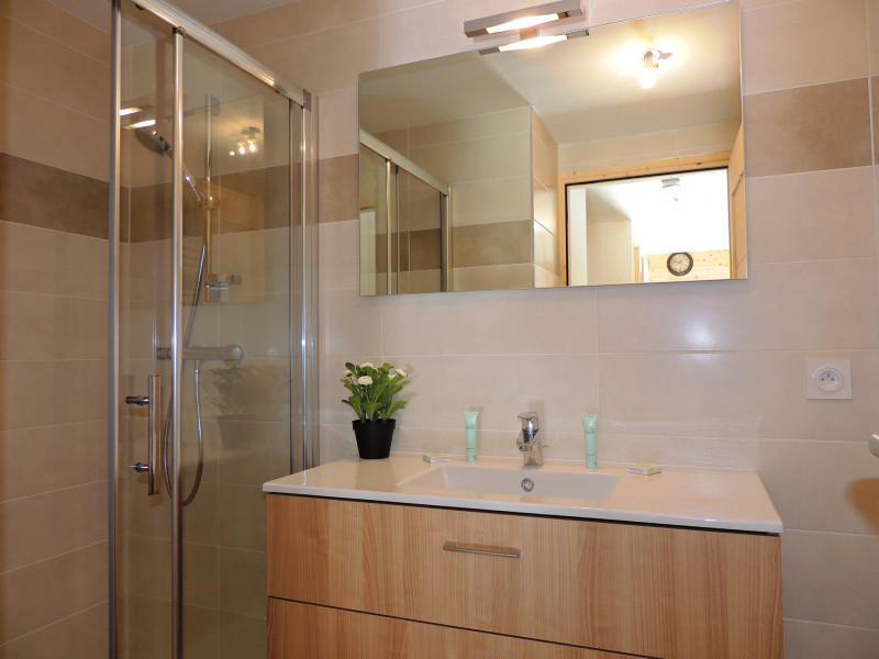 _lv_images__lot_0000000094_06_17874654 _lv_images__lot_0000000094_06_17874654