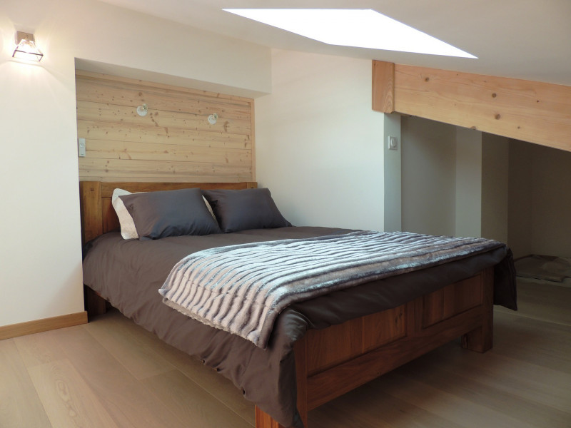 _lv_images__lot_0000000094_11_18435275