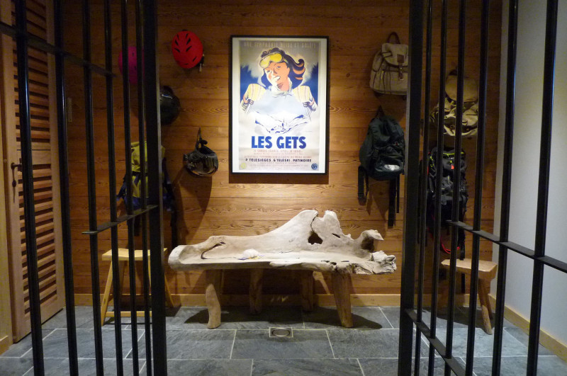 _lv_images__lot_0000000098_03_18491939