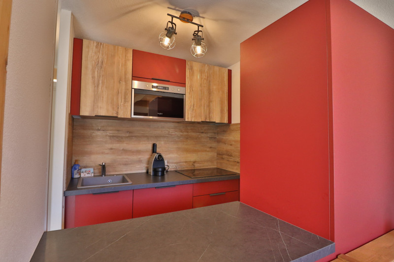 _lv_images__lot_0000000099_07_18430255