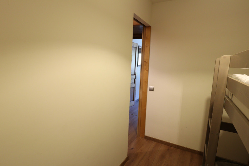 _lv_images__lot_0000000101_07_17679019 _lv_images__lot_0000000101_07_17679019