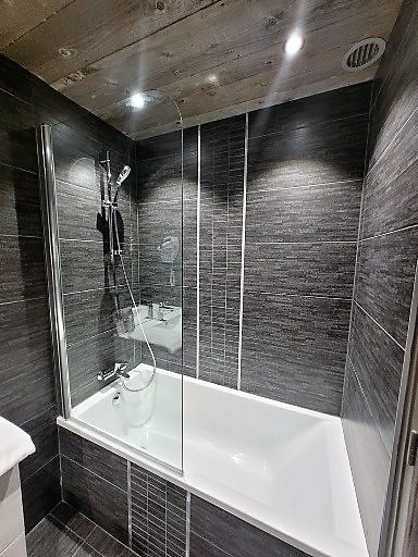 _lv_images__lot_0000000102_04_18937242