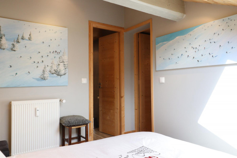 _lv_images__lot_0000000103_11_17979192 _lv_images__lot_0000000103_11_17979192