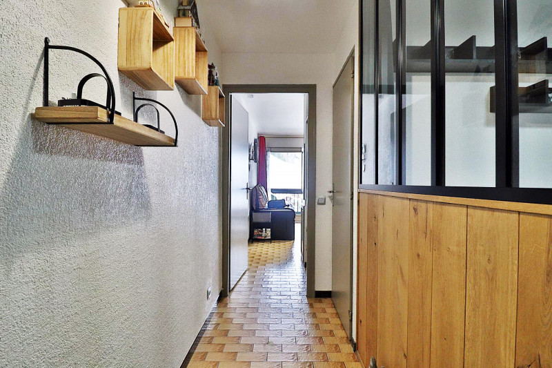 _lv_images__lot_0000000104_09_17870498