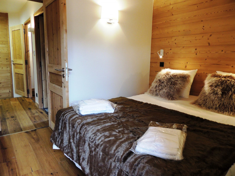 _lv_images__lot_0000000105_08_18095354 _lv_images__lot_0000000105_08_18095354