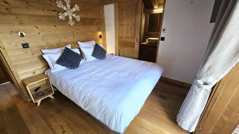 _lv_images__lot_0000000111_08_18124756 _lv_images__lot_0000000111_08_18124756